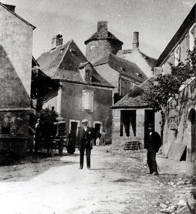 1. bourg 1906.jpg